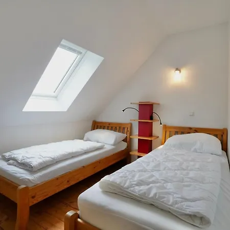 Jenny Mit Pool בית נופש