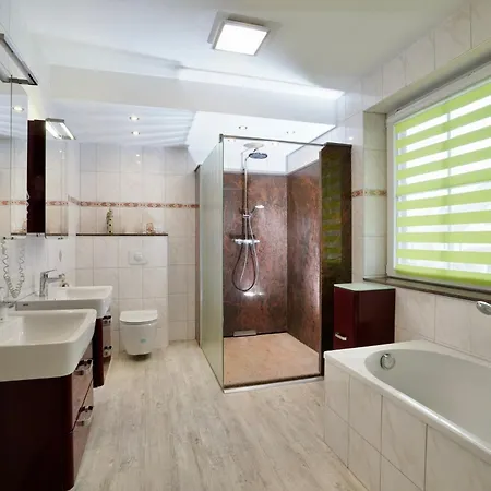 בית נופש Jenny Mit Pool *