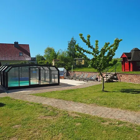 Jenny Mit Pool בית נופש